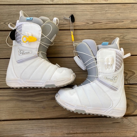 burton true fit snowboard boots